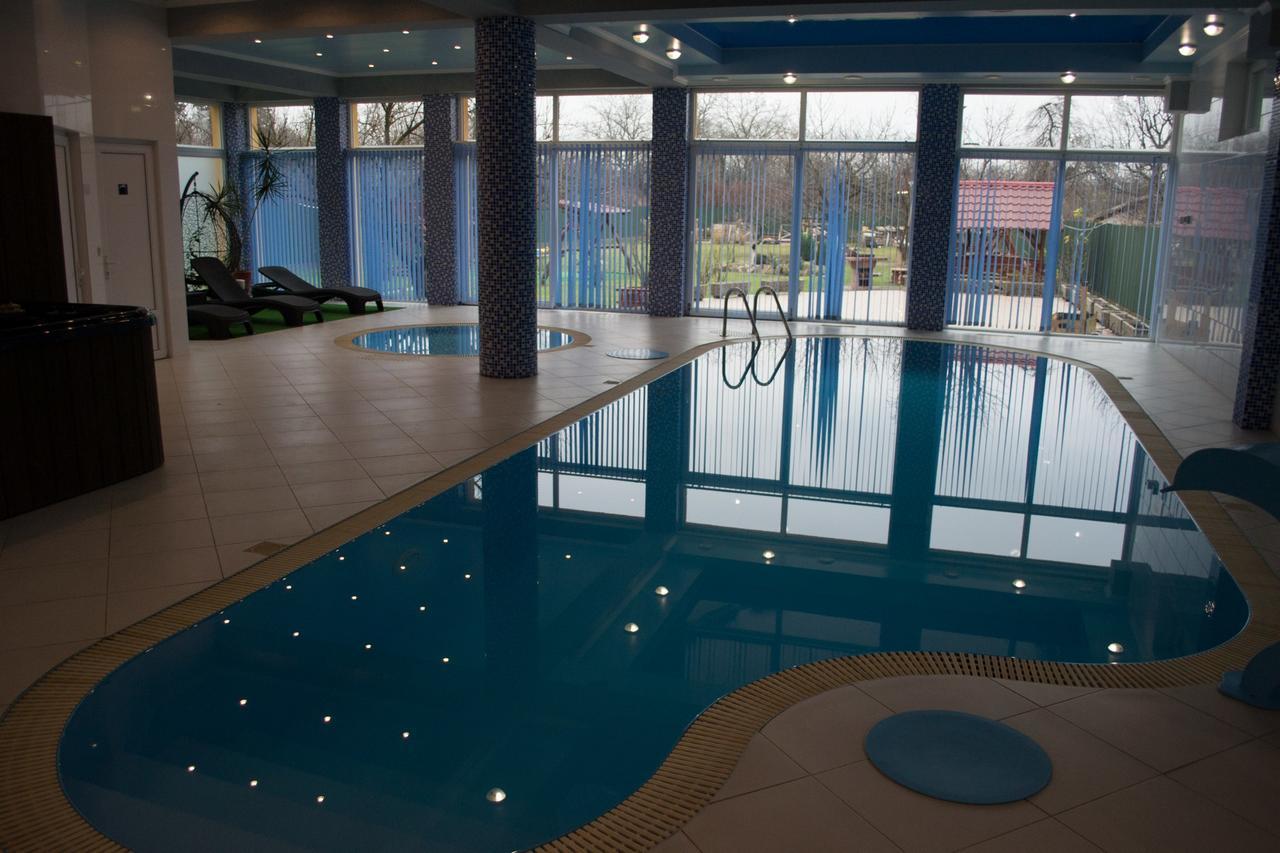 Hotel Beauty Complex Berehove  Esterno foto