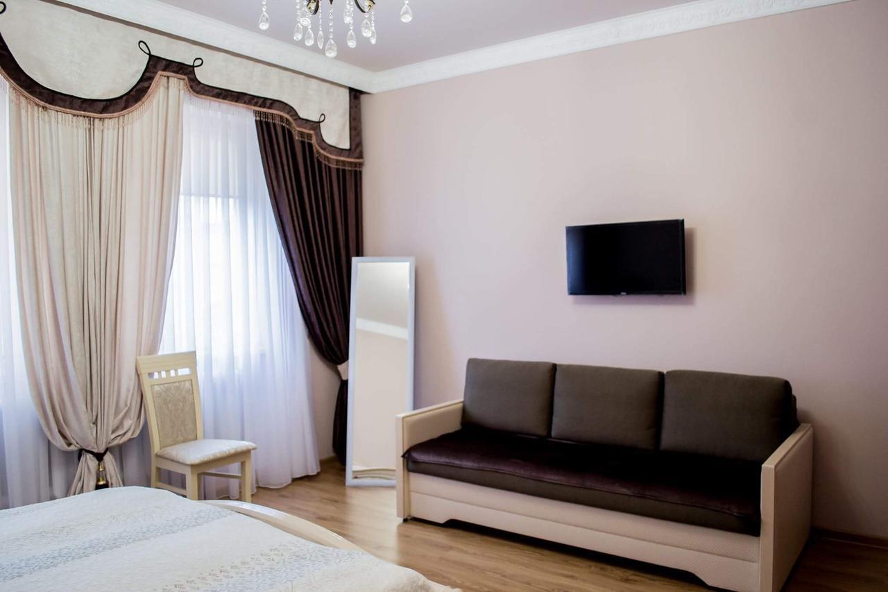 Hotel Beauty Complex Berehove  Esterno foto