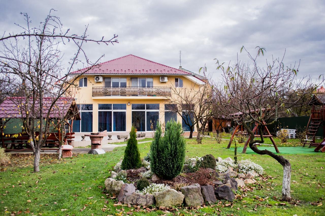 Hotel Beauty Complex Berehove  Esterno foto