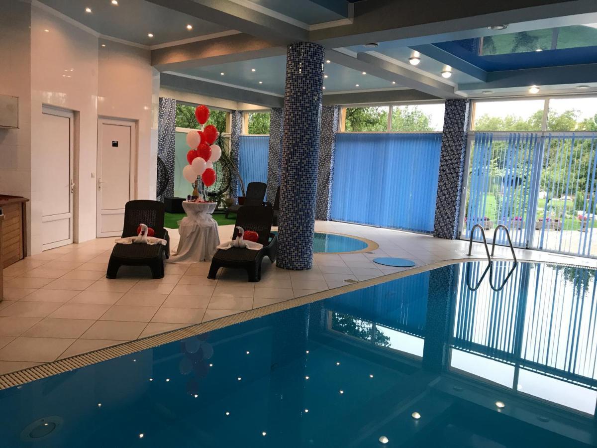 Hotel Beauty Complex Berehove  Esterno foto